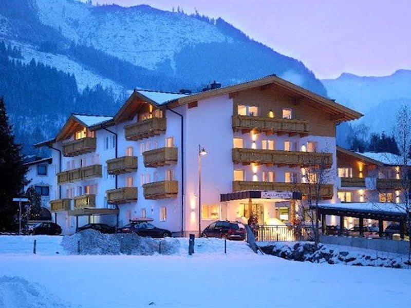 Hotel Vier Jahreszeiten By Vaya Inkl Zell Am See-Kaprun Sommerkarte Exterior foto